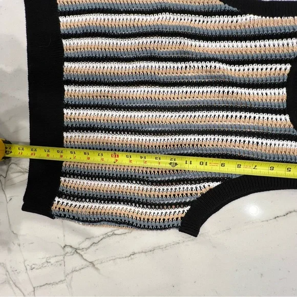 525 Crocheted Sweater Tank. Sz. L. Multi-color. From Evereve. - Picture 3 of 6